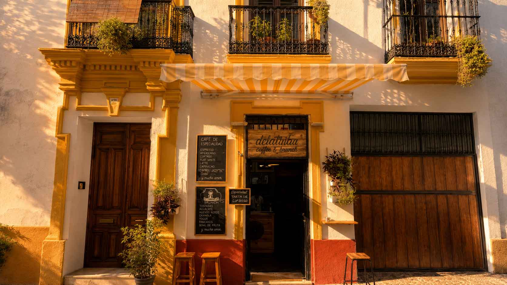 Delatribu Speciality Coffee, cafetería de especialidad en Sevilla